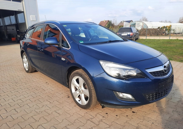 Opel Astra cena 14600 przebieg: 245723, rok produkcji 2011 z Sępopol małe 172